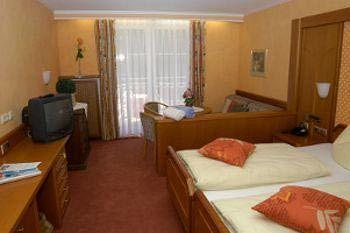 Hotel Parkhotel Bad Faulenbach 3*